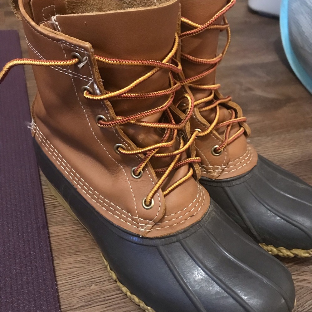 Women’s L.L. Bean Duck Boots - Picture 2 of 4